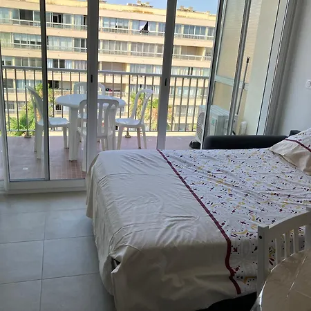 T2 Proche Centre, Terrasse Vue Mer, Climatise 4cara63 *