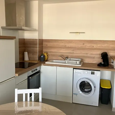Appartement T2 Proche Centre, Terrasse Vue Mer, Climatise 4cara63 *